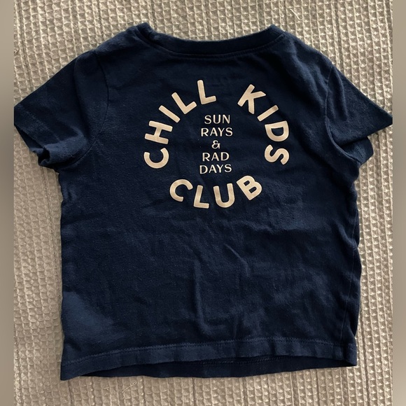 Old Navy ‘chill kids club’ Baby T-Shirt. Size 18-24M - Picture 1 of 5